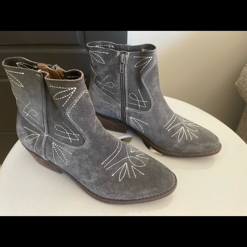 Lucky Brand Dark Gray Booties
